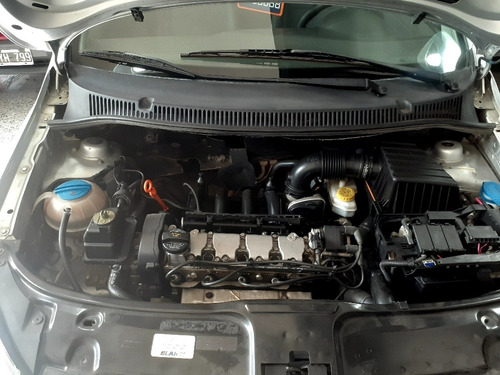 Volkswagen Suran 1.6 Comfortline 101cv 11a 2011