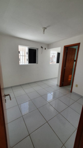 Imagem 1 de 9 de Apartamento Para Venda - 009876