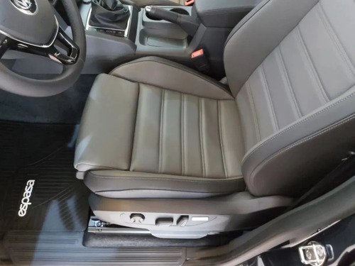 Imagen 7 de 10 de Amarok Highline 180 Cv 4x2 Fede Punta