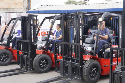 Baixamos O Preço! Empilhadiera Hangcha Triplex De 4,5m