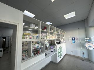 Local Comercial En Primer Piso Con Habilitación De Farmacia
