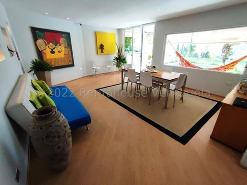 Imagen 2 de 19 de Townhouse En Venta Mls #22-23034 - Laura Colarusso