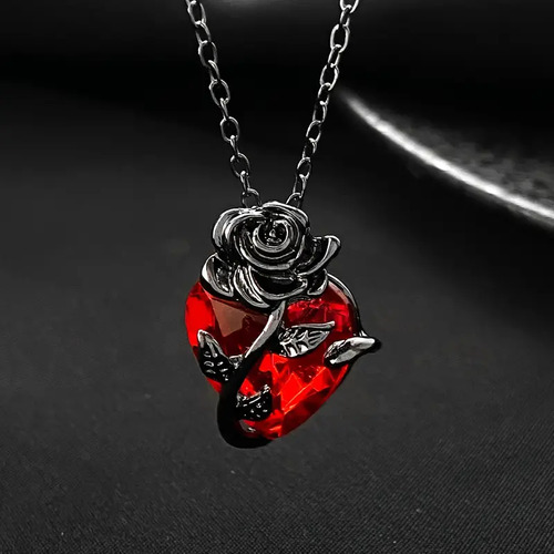 Collar Corazón Gótico Rojo Punk Largo De Metal