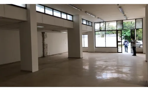 Local En Exclusivo Sector En Pereira