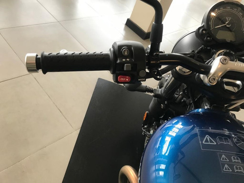Triumph Street Twin 900