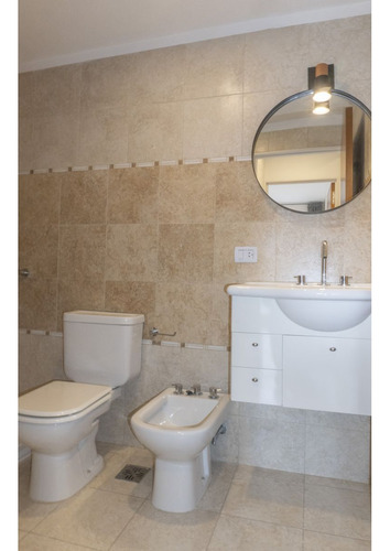 Venta Departamento Un Dormitorio Barrio Martin. 2 Balcones