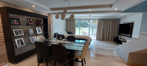 En Venta Hermoso Town-house En El Complejo Turístico Caribbean Marina & Beach Club, Tucacas Estado - Falcón / Emer.