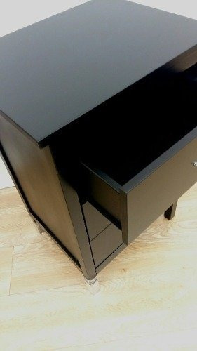 Imagen 2 de 8 de Mesa De Luz- 3 Cajones Guatambu Lustrado- Guia Metalicas-