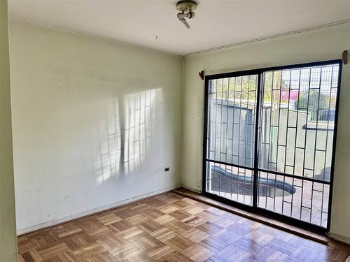 Ideal Para Remodelar/ Apumanque/ 4d3b/las Condes/oneprop.cl