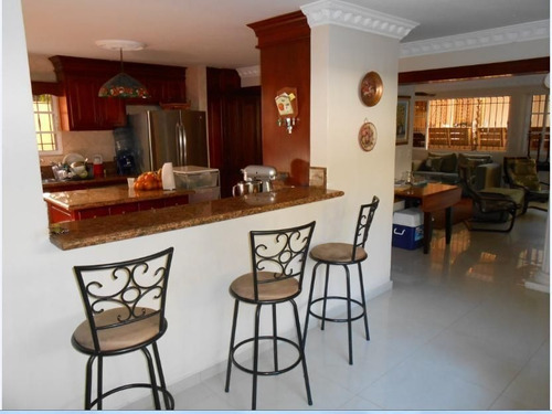 Casa En Venta En Los Cacicazgos