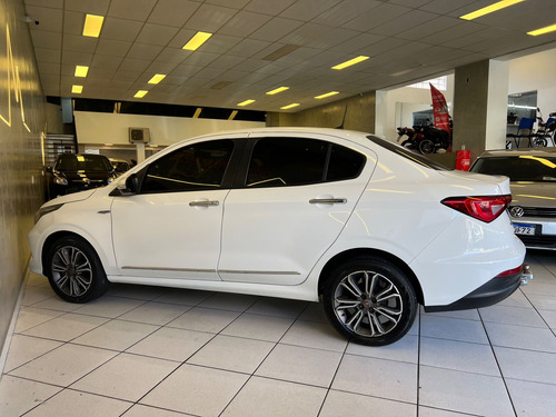Fiat Cronos PRECISION 1.8 Flex Automático