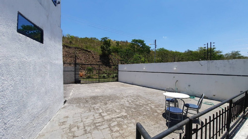 Imagen 29 de 30 de Remax Infinity Venda Casa En Calle Cerrada, Colinas De Guataparo 448604 Frances Mijares 041449909396