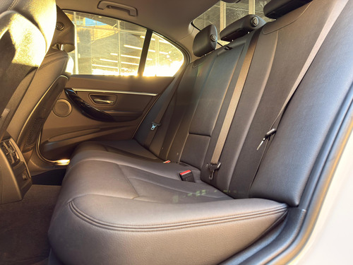 BMW Serie 3 3.0 330i Sedan Sport Line