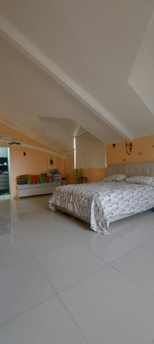 Chalet Moderno De 5 Hab 7 Baños 8 Puestos Porcelanato