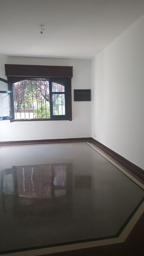 Oficina Carrasco Con Recepción Baño Y Kitchinette Av.bolivia