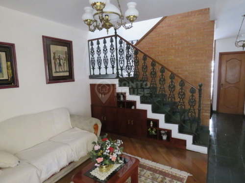 Casa 3 Dormitórios, 1 Suíte E 2 Vagas De Garagem À Venda No Bairro Vila Gumercindo - Ph4002