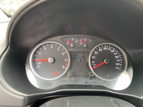 Imagem 7 de 8 de Volkswagen Saveiro 1.6 Cs