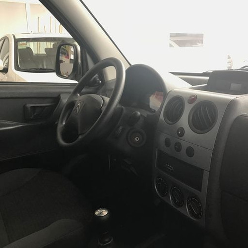 Imagen 12 de 15 de Citroen Berlingo 1.6 Hdi 92 Business Am20 Anticipo Mas Cuota