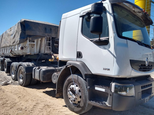 Imagen 2 de 15 de Camión Renault 320 Premiun + Batea Ombú