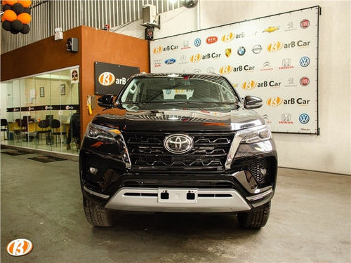 Imagem 10 de 14 de Toyota Hilux Sw4 2.8 D-4d Turbo Diesel Srx 7l 4x4 Automático
