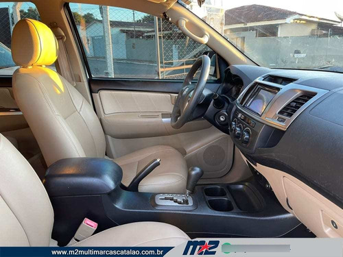 Imagem 7 de 9 de Toyota Hilux Sw4 Sr 4x2 2.7 Flex 16v Aut. Flex 2014