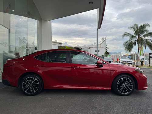 Toyota Camry 2.5 Hev Xle