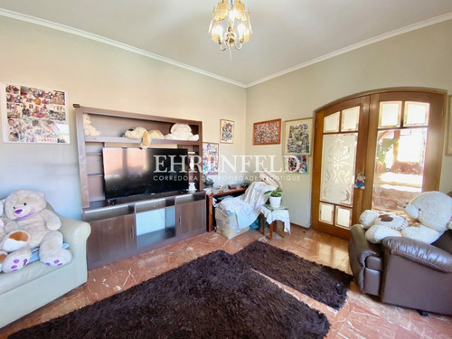 Recreo, Viña Del Mar. Casa De Amplios Espacios.