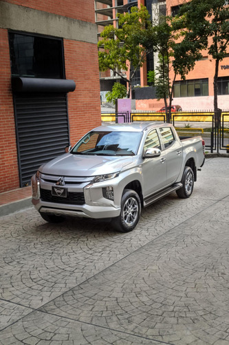 Mitsubishi L200 2023