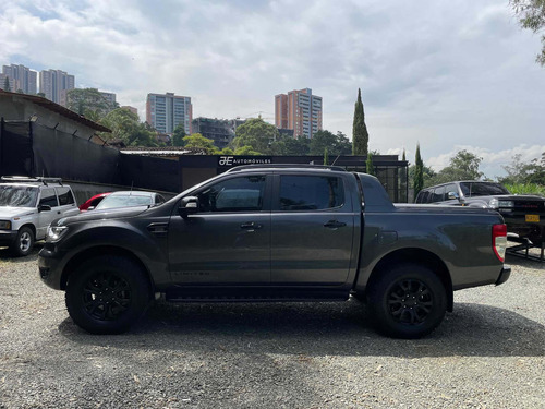 Imagen 4 de 14 de Ford Ranger 4x4 Limited 3.2 Perfecto Estado