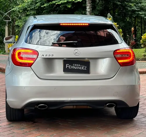 Mercedes Benz A200