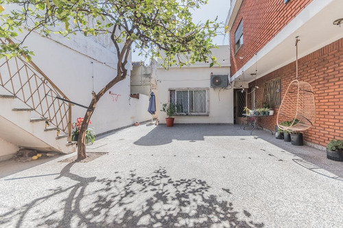 Imagen 27 de 30 de Venta · Casa Multifamiliar · Patio · Terraza · Cochera · Departamento Independiente · Ideal Renta