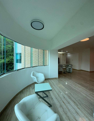 Solo Clientes Alquiler De Exclusivo Apartamento En Resd. Siena Las Chimeneas.