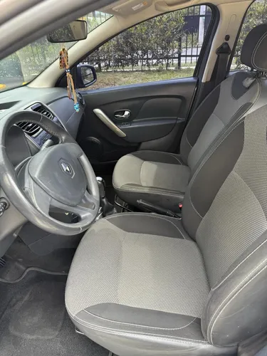 Renault Logan 1.6 Privilege / Intens