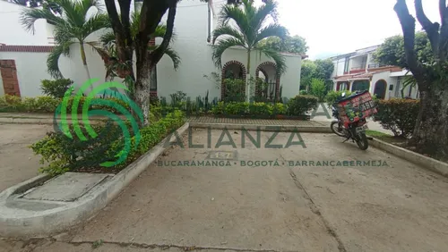 Casa En Arriendo En El Poblado. Cod A11261