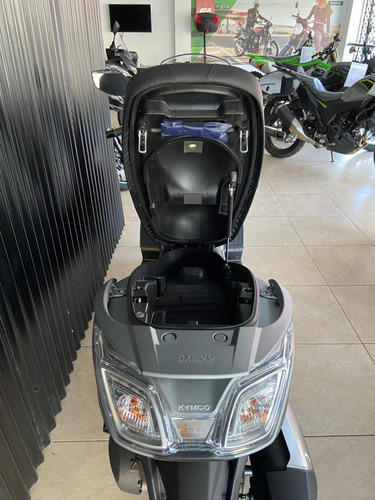 Imagen 2 de 11 de Maxiscooter Downtown 350i Kymco // Kawasaki Quilmes