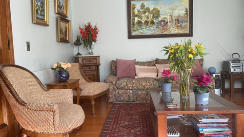 Espectacular Casa En Lo Barnechea, ¡gran Oportunidad!