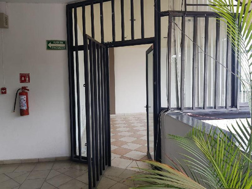 Se Renta Oficina Comercial En Col Las Reynas