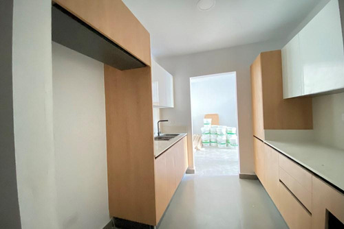 Lujosa Torre Casi Frente Al Mirador Sur, Apartamentos Modernos En Bella Vista Listos Para Entregar