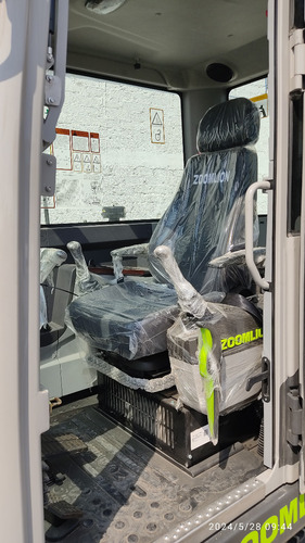 Miniexcavador 7.5 Tonelas Zoomlion Ze75e Año 2024