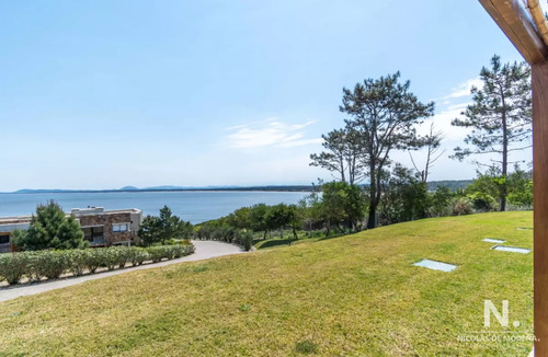 Vende Apartamento En Lomo De La Ballena De 1 Dormitorio.