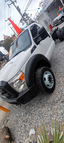 Ford F-550 6.8 Xl At