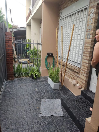 Imagen 11 de 13 de Duplex ¡ 3 Ambientes ! - Sobre Av Mosconi - ¡con Patio Y Parrilla!