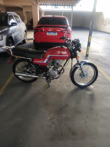 Vendo Linda Cg 83,placa Preta.moto Com Certificado De 92%de