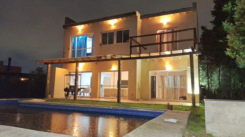 Casa En Venta - 3 Dormitorios 2 Baños - 900mts2 - Nordelta