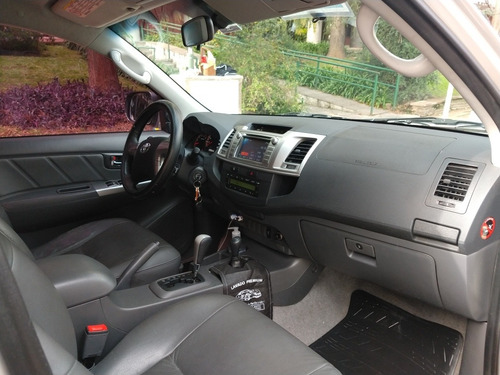 Toyota Hilux 3.0 Cd Srv Cuero I 171cv 4x4 5at 2013