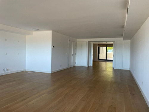 Imagen 26 de 30 de Departamento - Puerto Buceo- 3 Dorm Y Servicio Completo- 3 Gges Con Renta