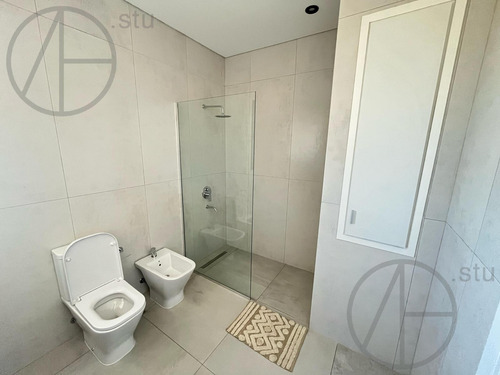Casa En Venta De 5 Ambientes En Puertos