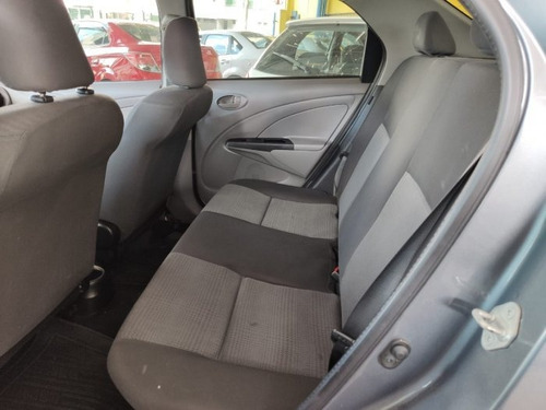 Etios Sedán 1.5 Xs Sedan 16v Flex 4p Manual