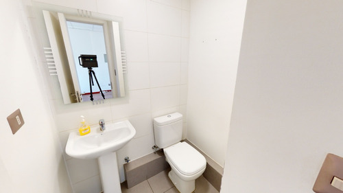 Oficina Con Privado En Sector Céntrico De Reñaca