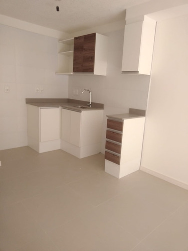 Imagen 3 de 12 de Precioso Apartamento 2 Dorm Bella Vista